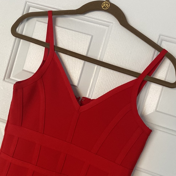 RED BANDAGE BODYCON DRESS - Picture 3 of 6